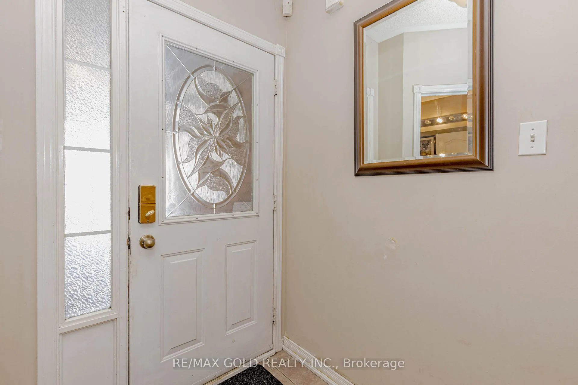 Photo 5 of 3 Monaco Court, Brampton, Fletcher's Meadow — HOMEH