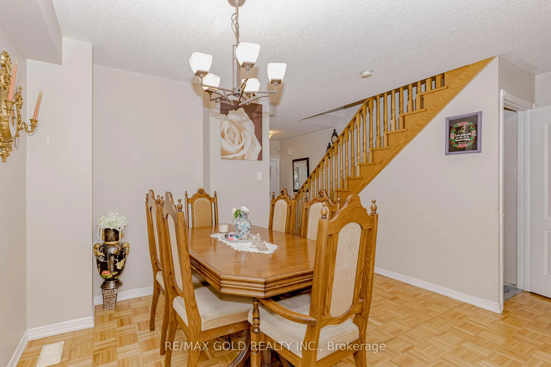 Photo 9 of 3 Monaco Court, Brampton, Fletcher's Meadow — HOMEH