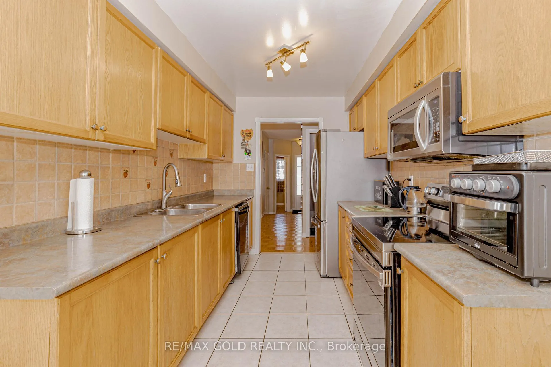 Photo 14 of 3 Monaco Court, Brampton, Fletcher's Meadow — HOMEH