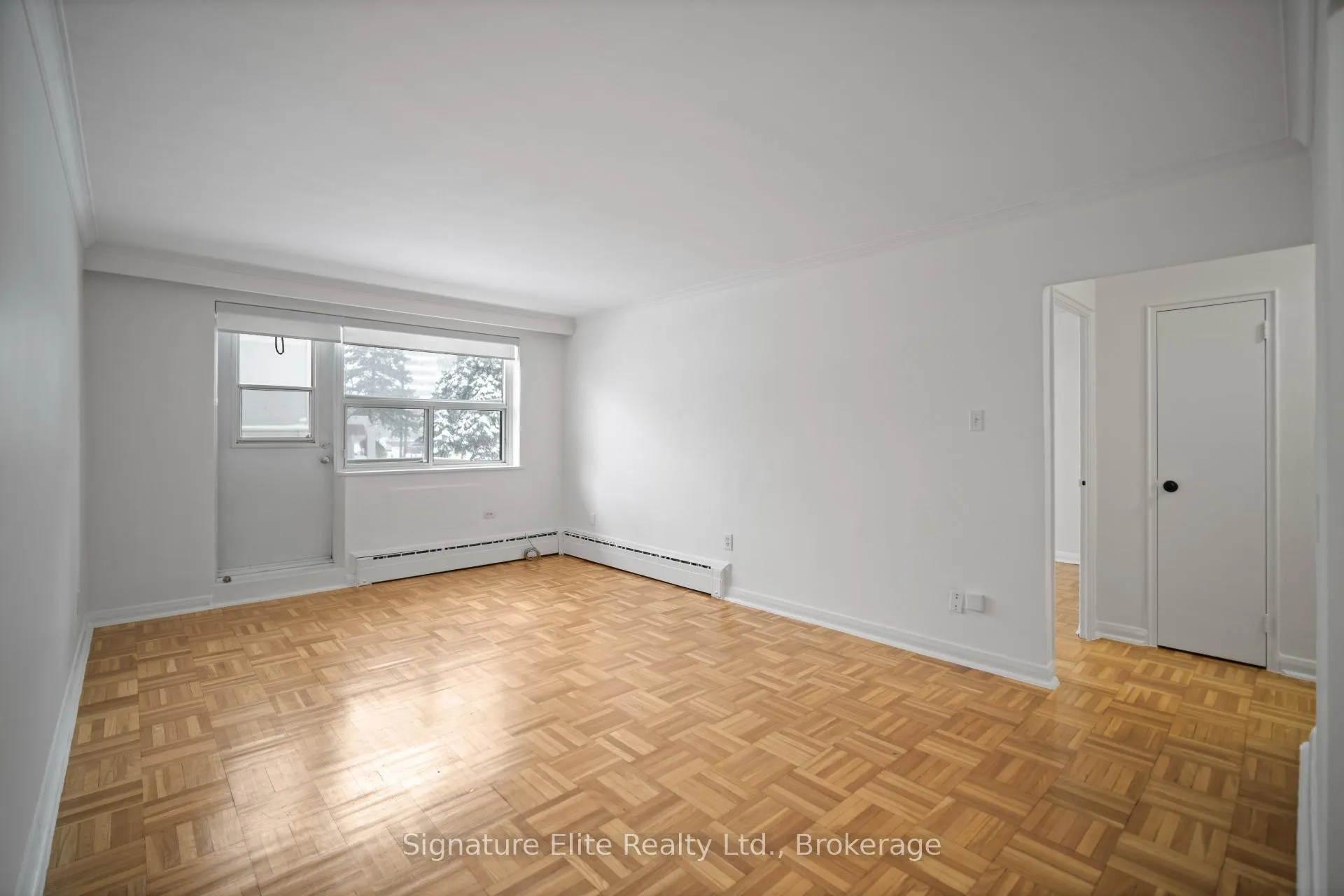 Photo 4 of Unit 206, 165 Balliol Street, Toronto, Mount Pleasant West — HOMEH