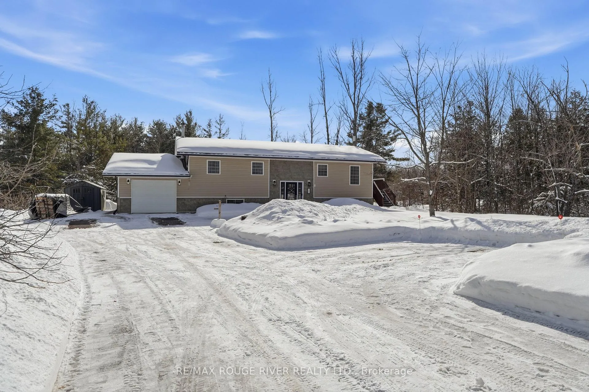 Photo 1 of 1262 Quin-Mo-Lac Road, Tweed, Hungerford (Twp) — HOMEH