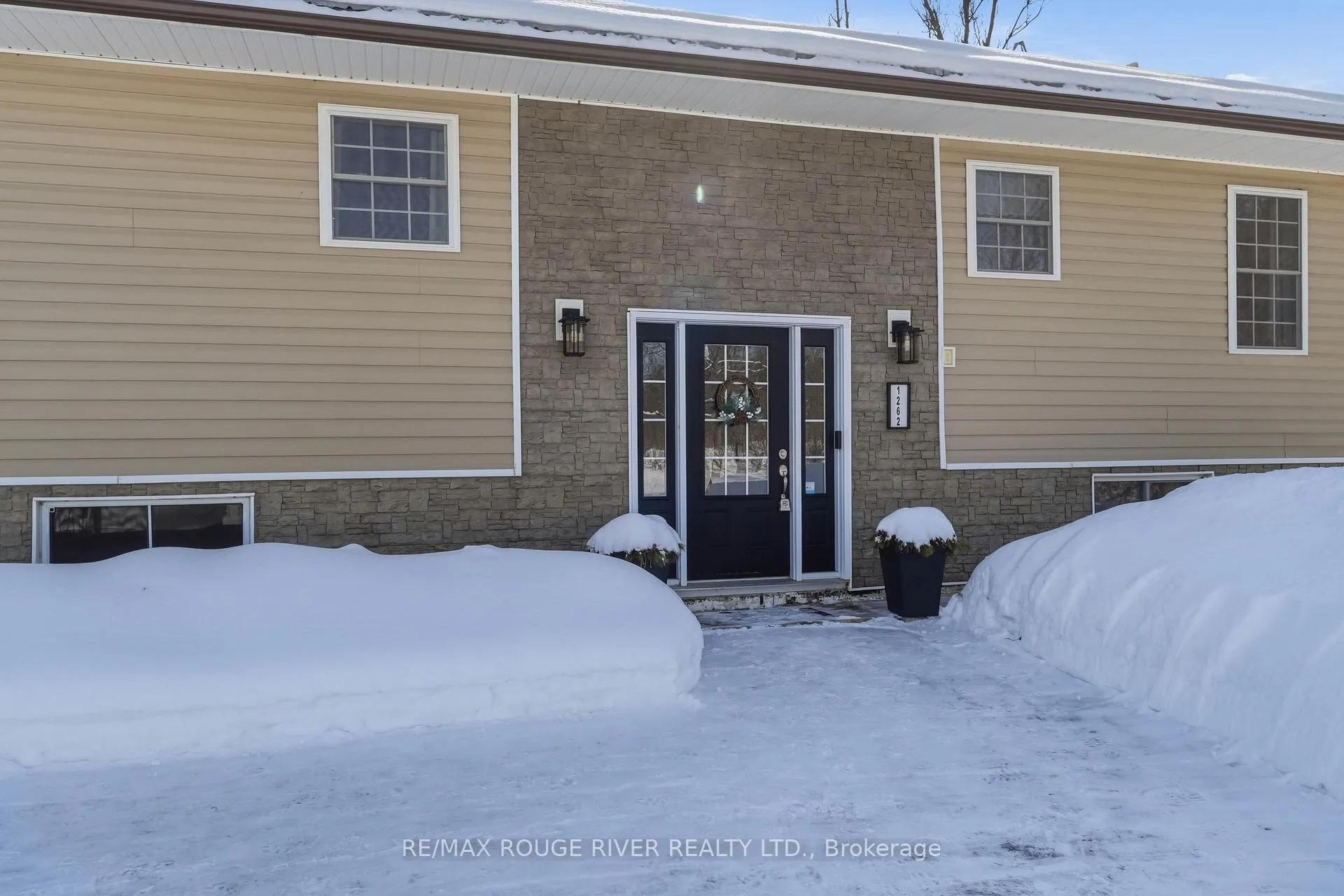 Photo 3 of 1262 Quin-Mo-Lac Road, Tweed, Hungerford (Twp) — HOMEH