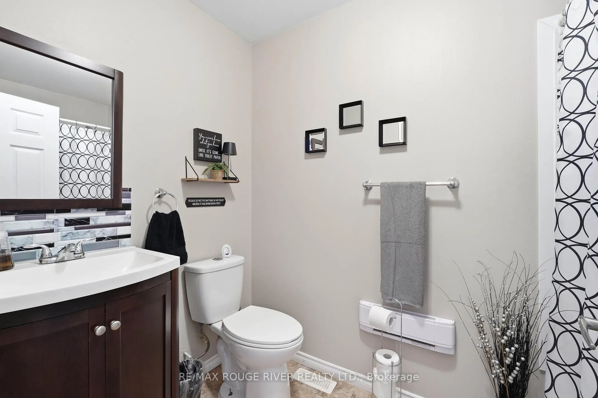 Photo 18 of 1262 Quin-Mo-Lac Road, Tweed, Hungerford (Twp) — HOMEH