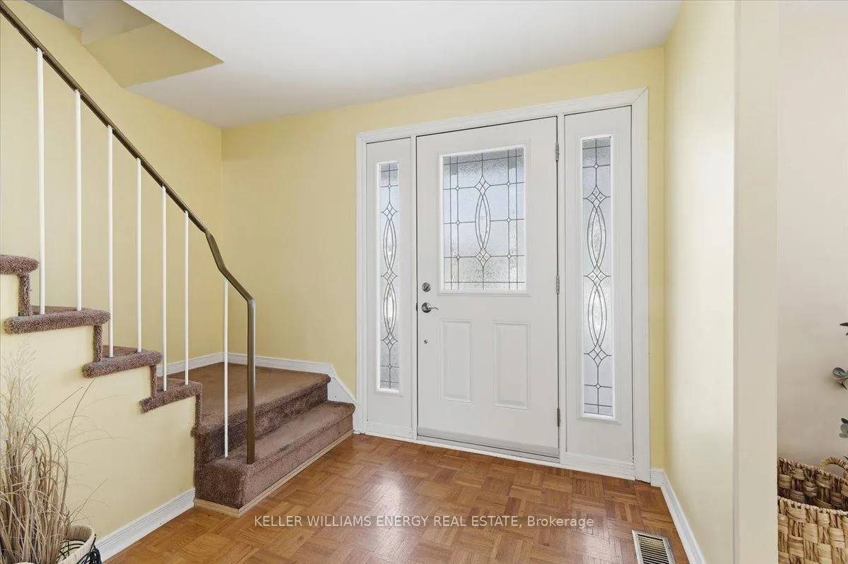 Photo 3 of 886 Antonio Street, Pickering, Bay Ridges — HOMEH