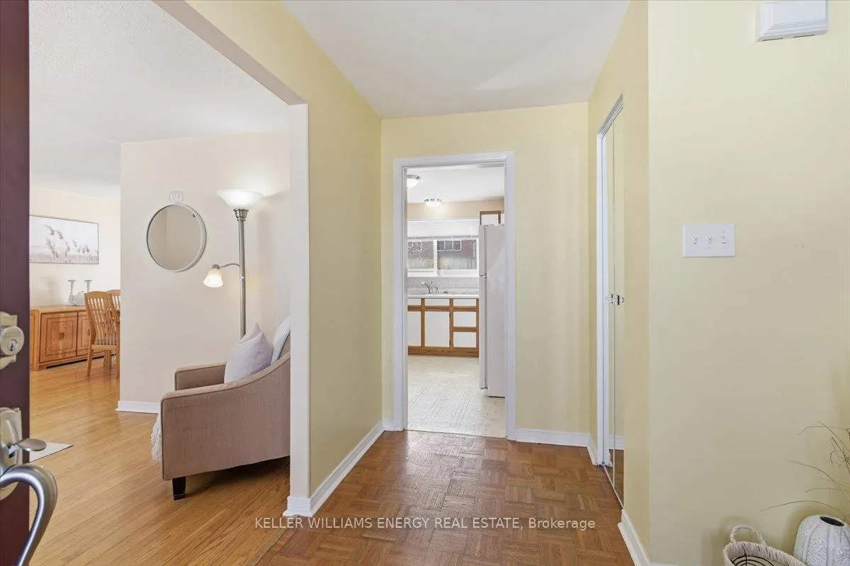 Photo 4 of 886 Antonio Street, Pickering, Bay Ridges — HOMEH