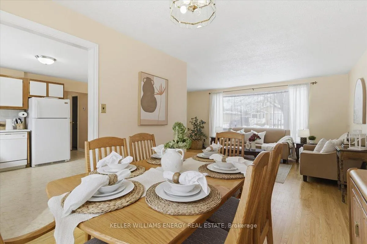 Photo 10 of 886 Antonio Street, Pickering, Bay Ridges — HOMEH