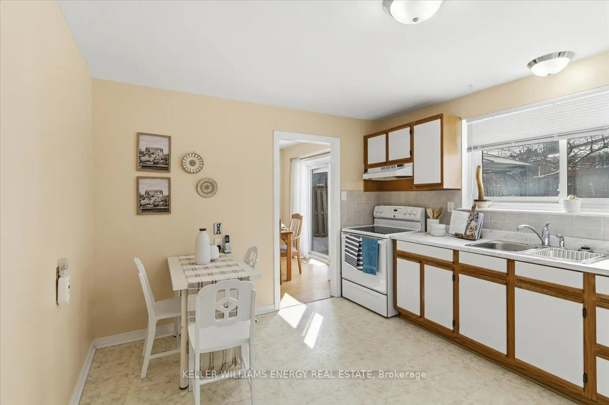 Photo 12 of 886 Antonio Street, Pickering, Bay Ridges — HOMEH