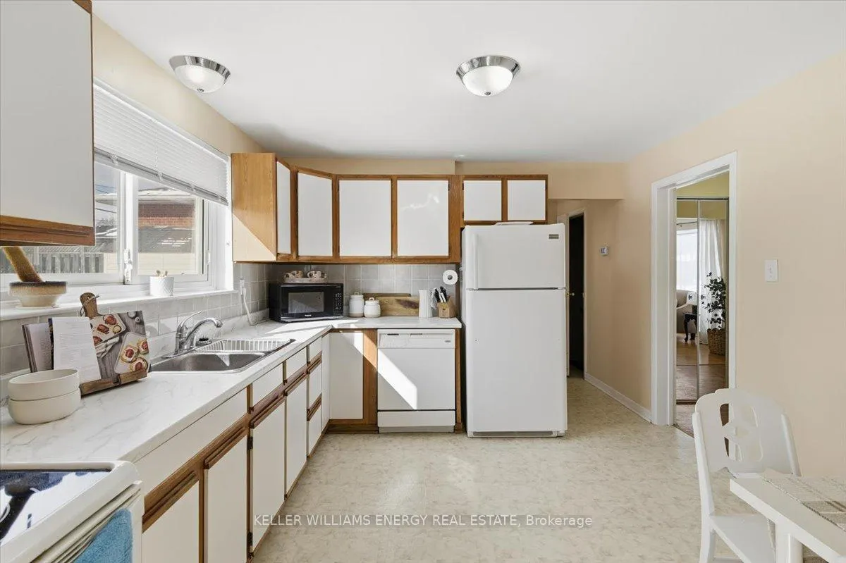 Photo 13 of 886 Antonio Street, Pickering, Bay Ridges — HOMEH