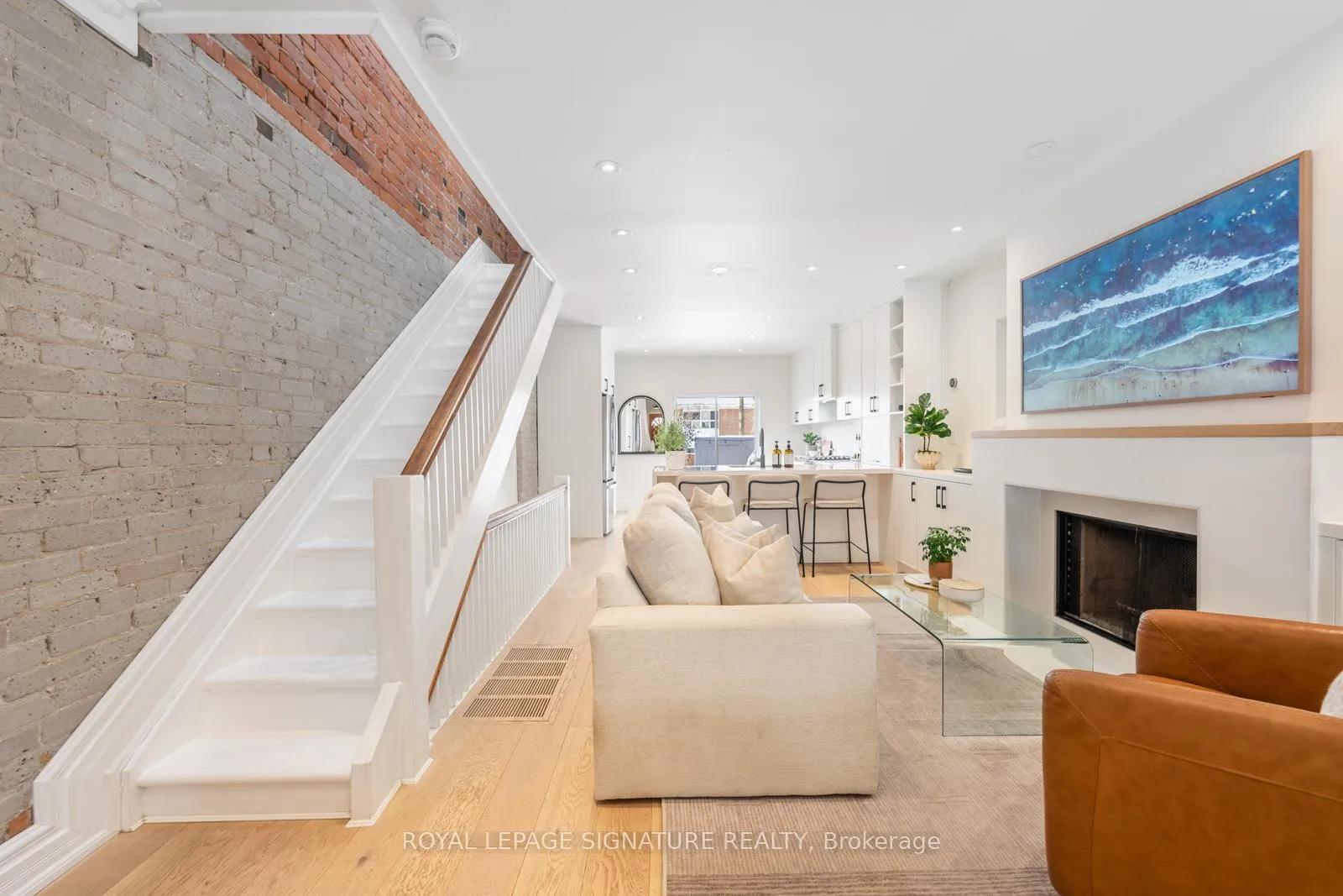 Photo 6 of 268 Kenilworth Avenue, Toronto, The Beaches — HOMEH