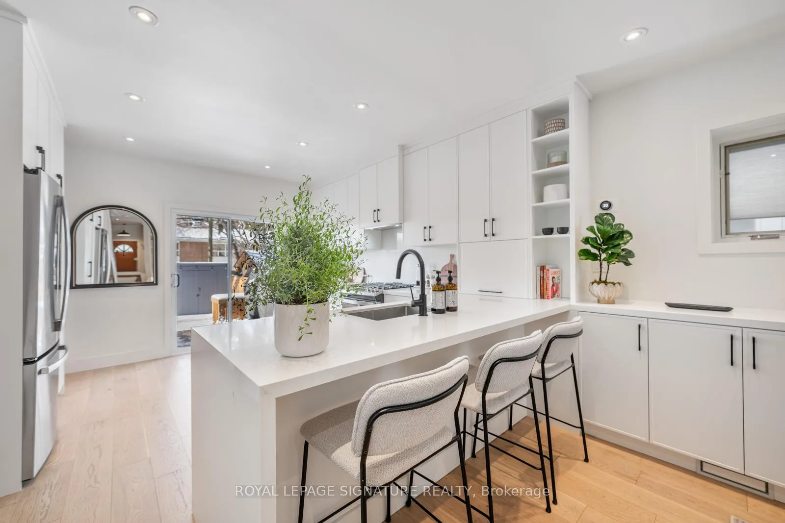 Photo 14 of 268 Kenilworth Avenue, Toronto, The Beaches — HOMEH