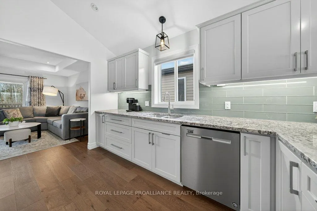 Photo 9 of 21 Brookfield Crescent, Quinte West, Murray Ward — HOMEH