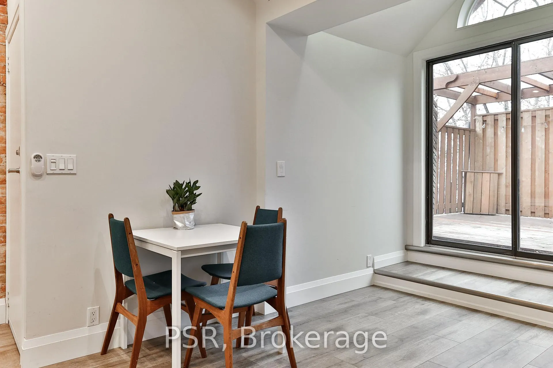 Photo 5 of Unit Upper, 264 Dovercourt Road, Toronto, Little Portugal — HOMEH