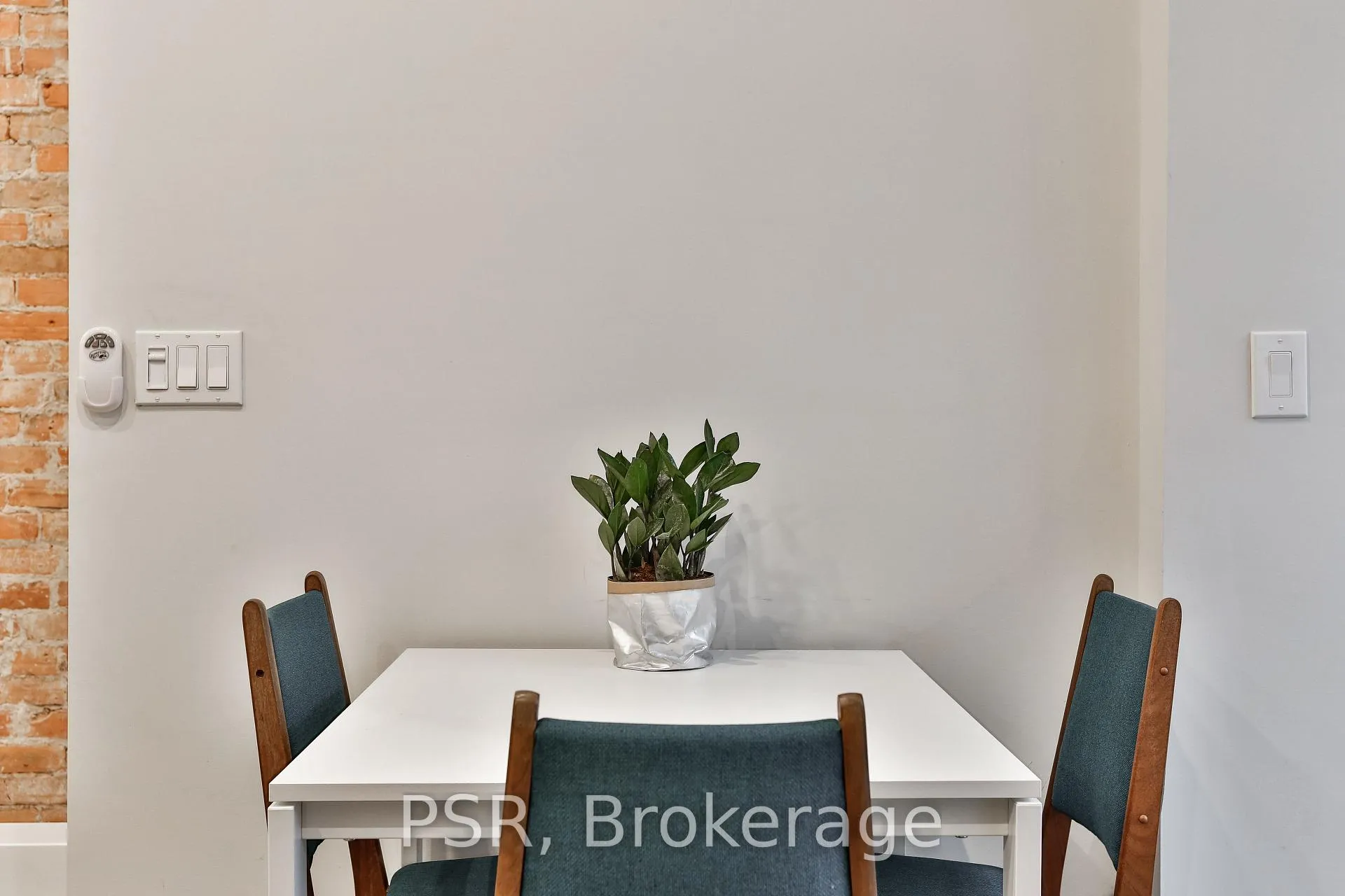 Photo 6 of Unit Upper, 264 Dovercourt Road, Toronto, Little Portugal — HOMEH