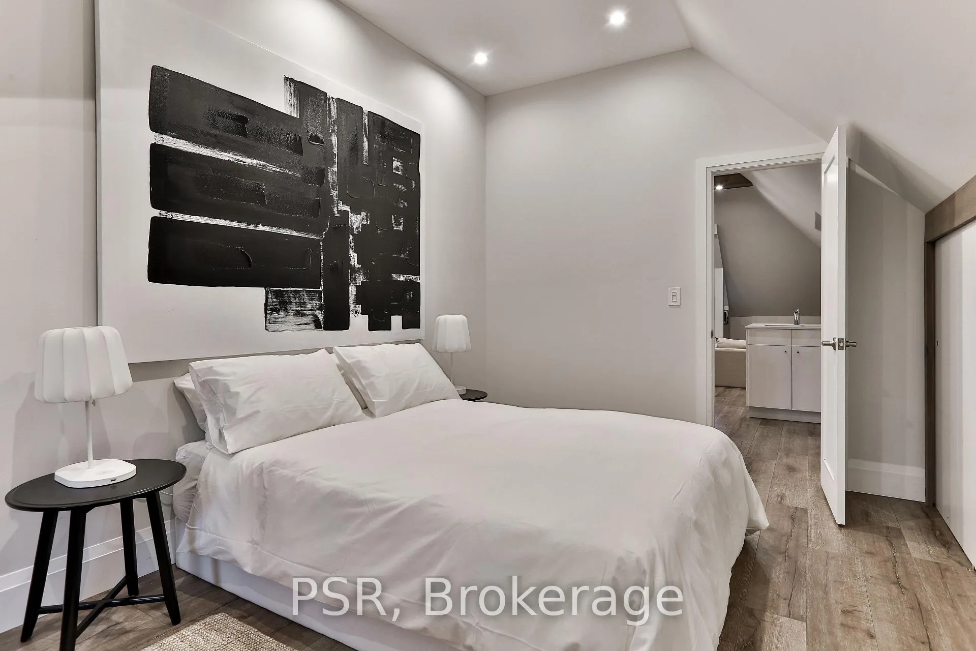Photo 15 of Unit Upper, 264 Dovercourt Road, Toronto, Little Portugal — HOMEH
