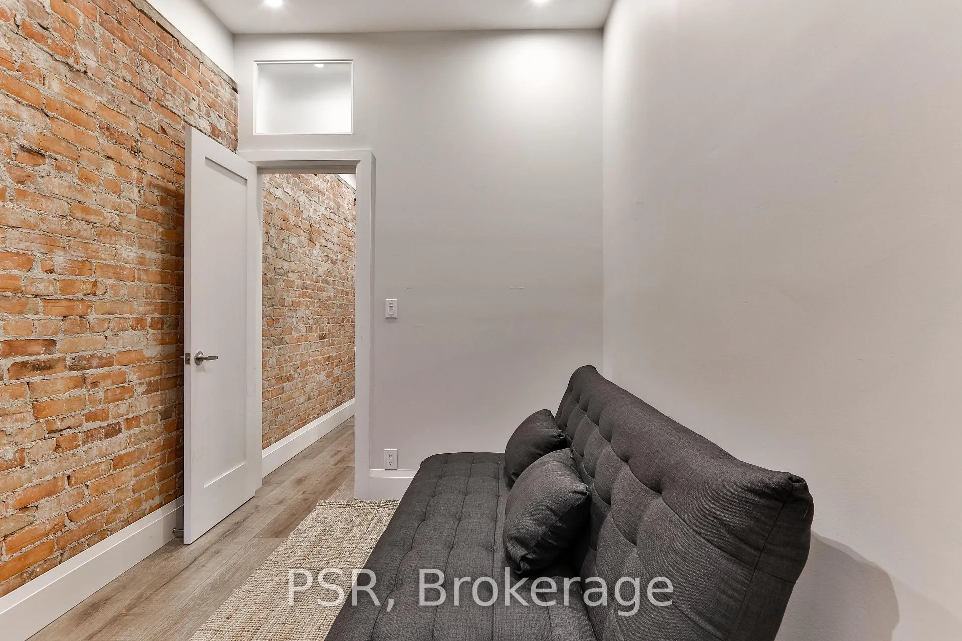 Photo 18 of Unit Upper, 264 Dovercourt Road, Toronto, Little Portugal — HOMEH