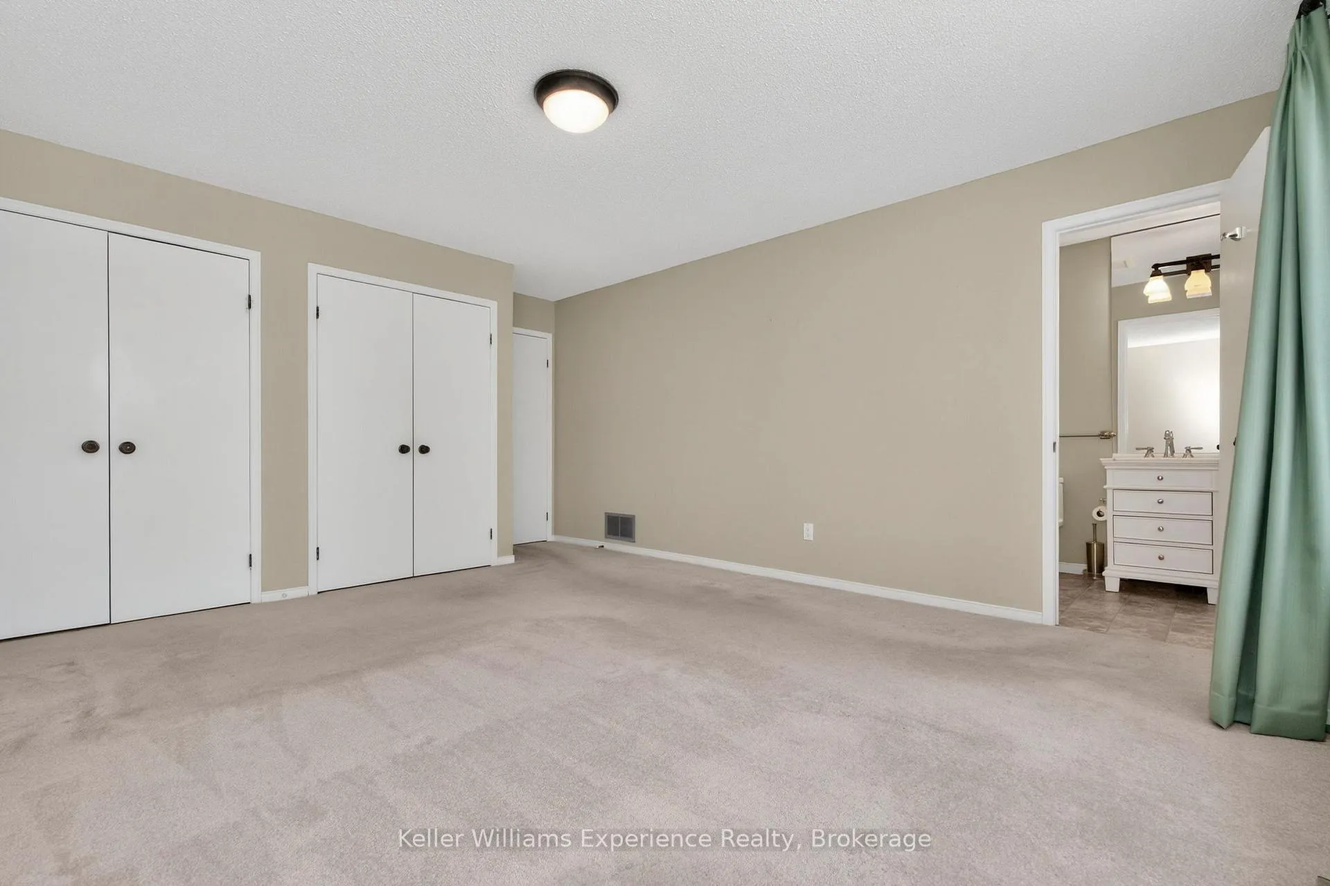Photo 23 of 943 Playfair Road, Midland — HOMEH