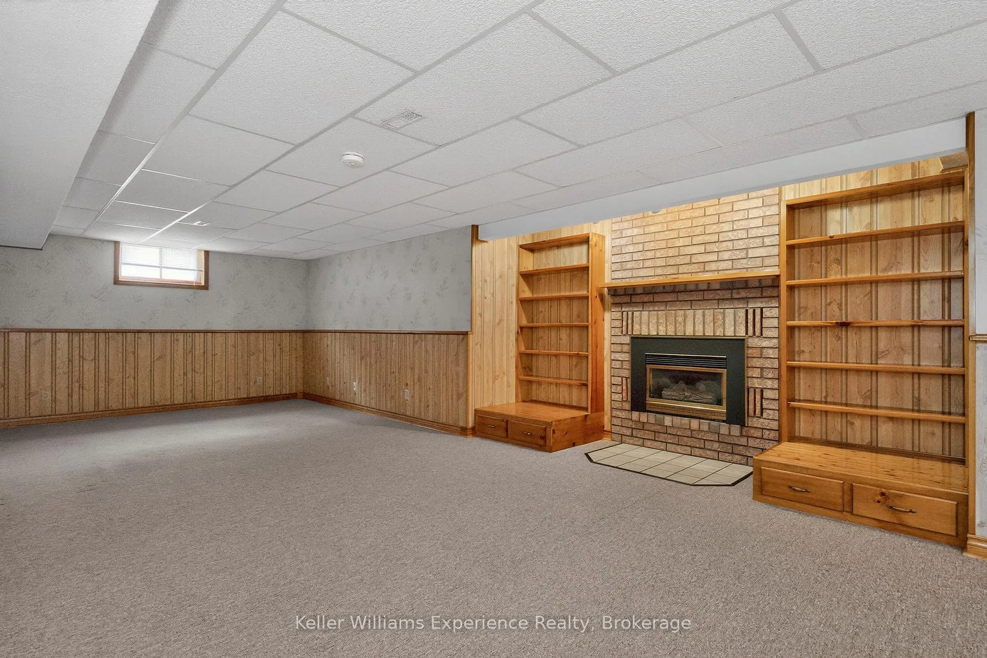Photo 36 of 943 Playfair Road, Midland — HOMEH