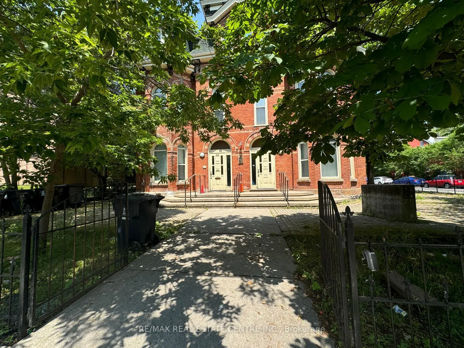 Photo 2 of 28 Cecil Street, Toronto, Kensington-Chinatown — HOMEH