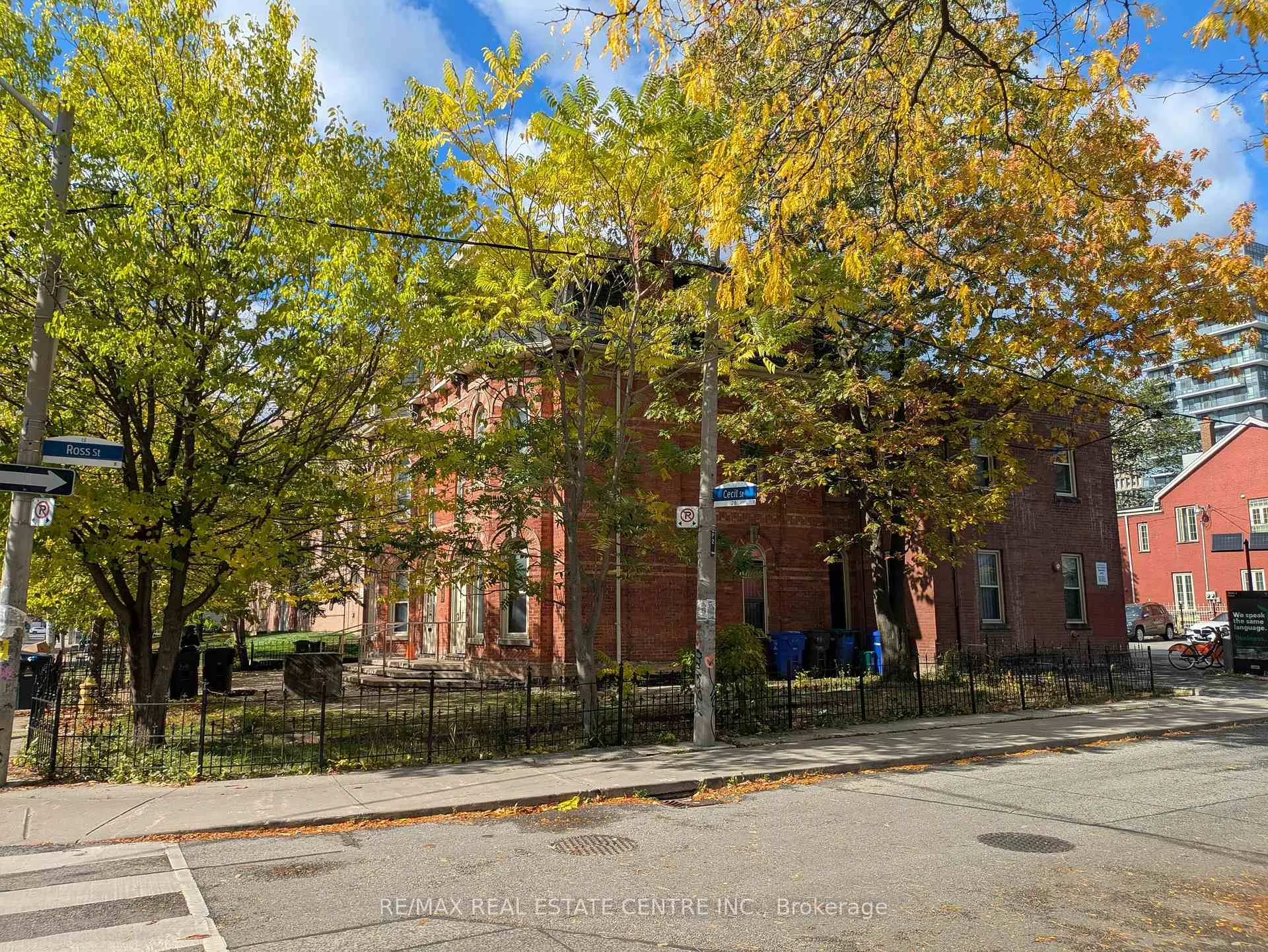Photo 18 of 28 Cecil Street, Toronto, Kensington-Chinatown — HOMEH
