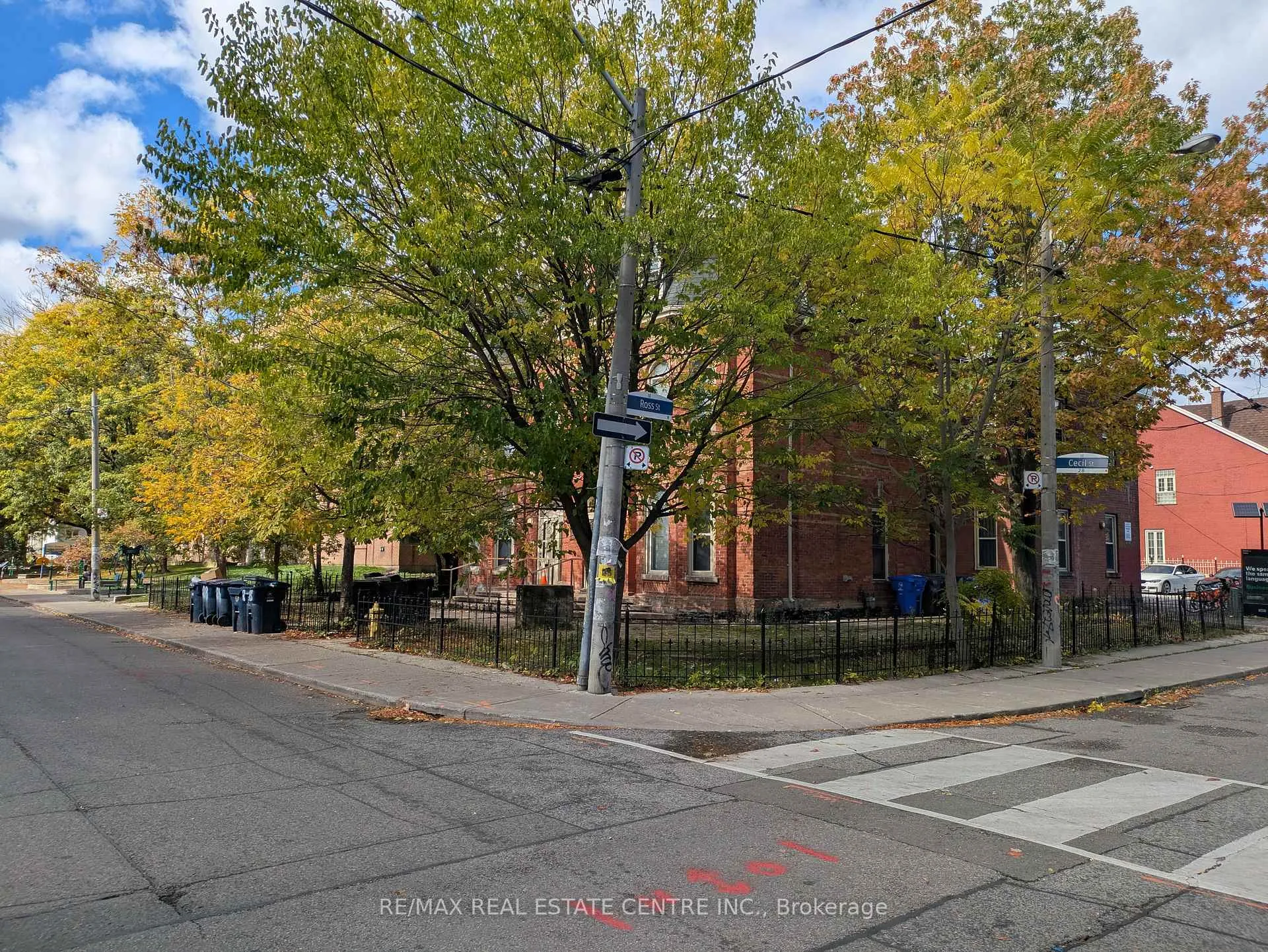 Photo 20 of 28 Cecil Street, Toronto, Kensington-Chinatown — HOMEH