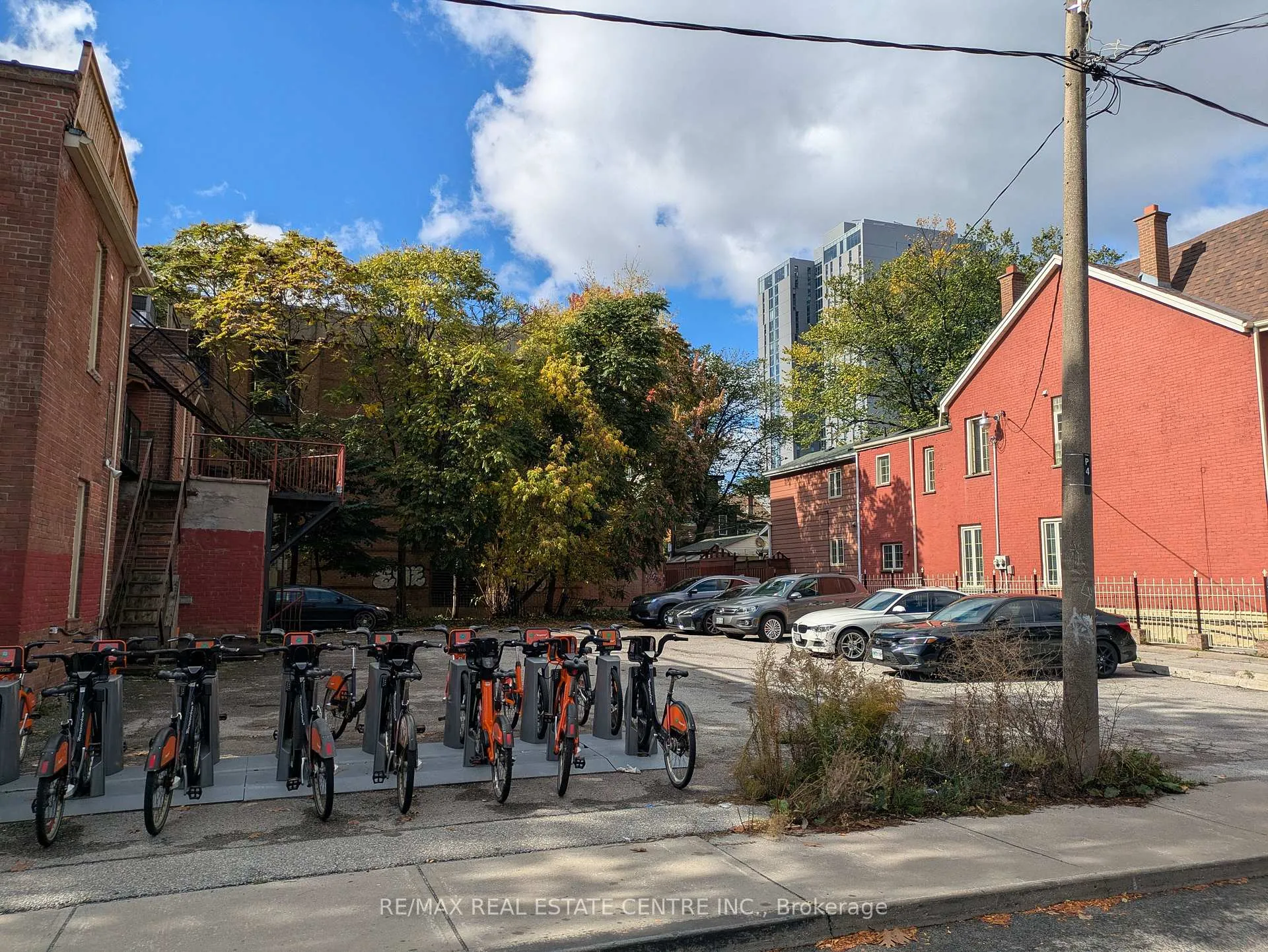 Photo 22 of 28 Cecil Street, Toronto, Kensington-Chinatown — HOMEH
