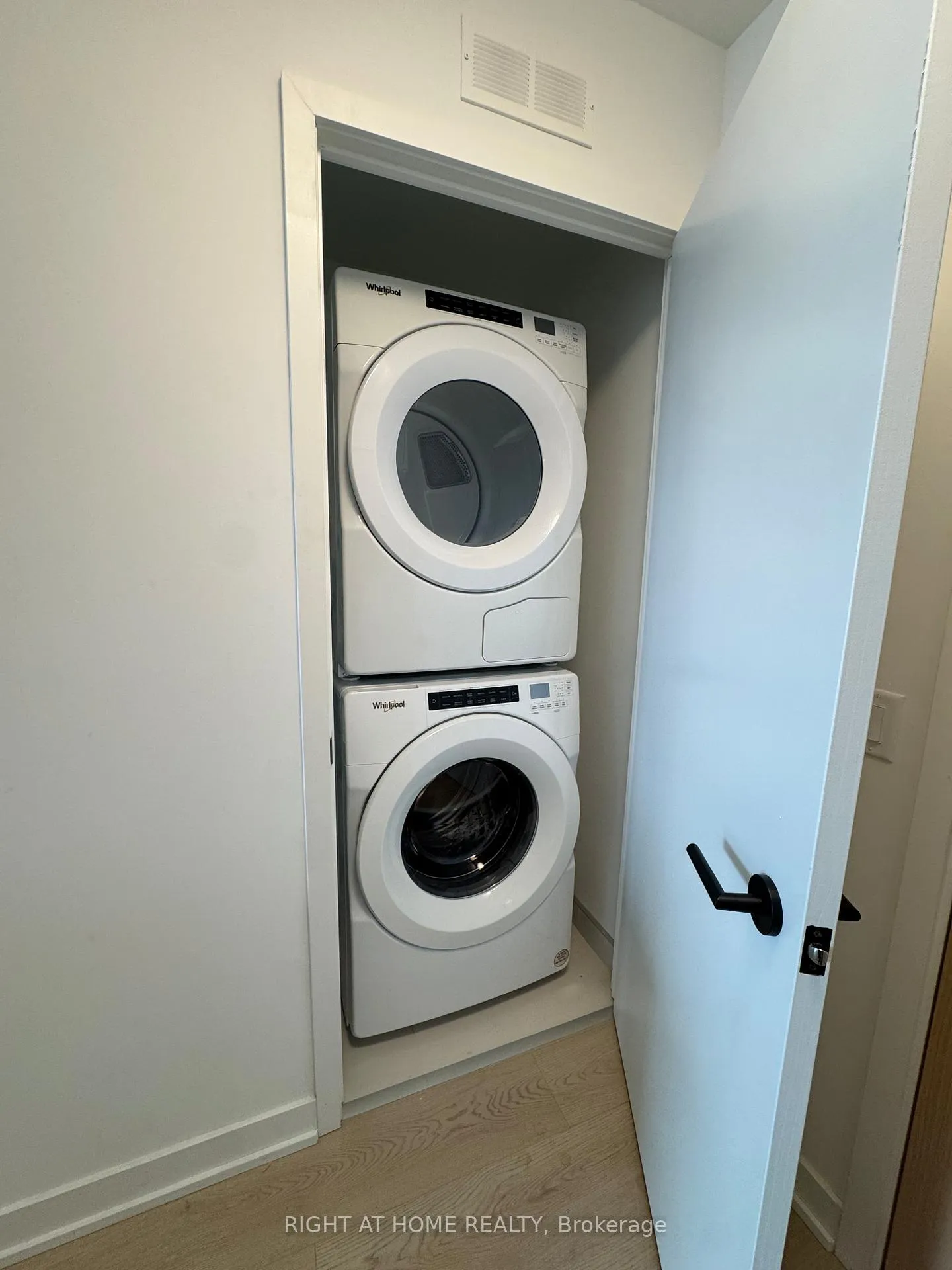 Photo 21 of Unit 314, 31 Huron Street, Collingwood — HOMEH