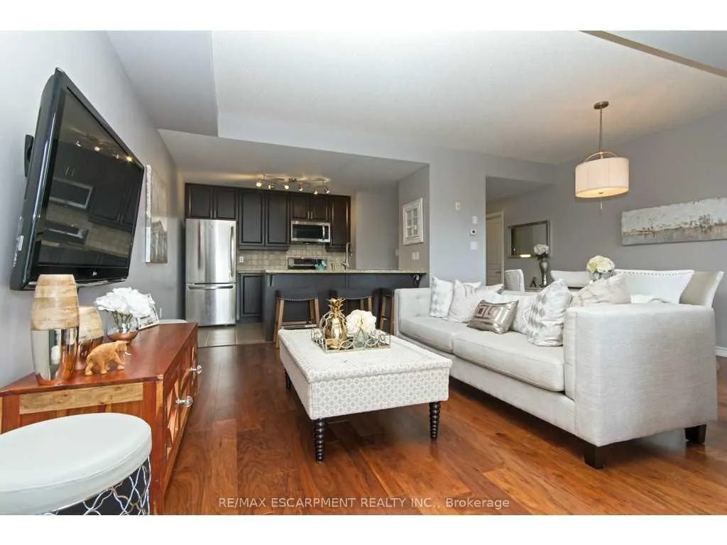 Photo 7 of Unit 401, 5070 Fairview Street, Burlington, Appleby — HOMEH