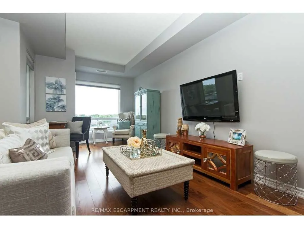 Photo 8 of Unit 401, 5070 Fairview Street, Burlington, Appleby — HOMEH