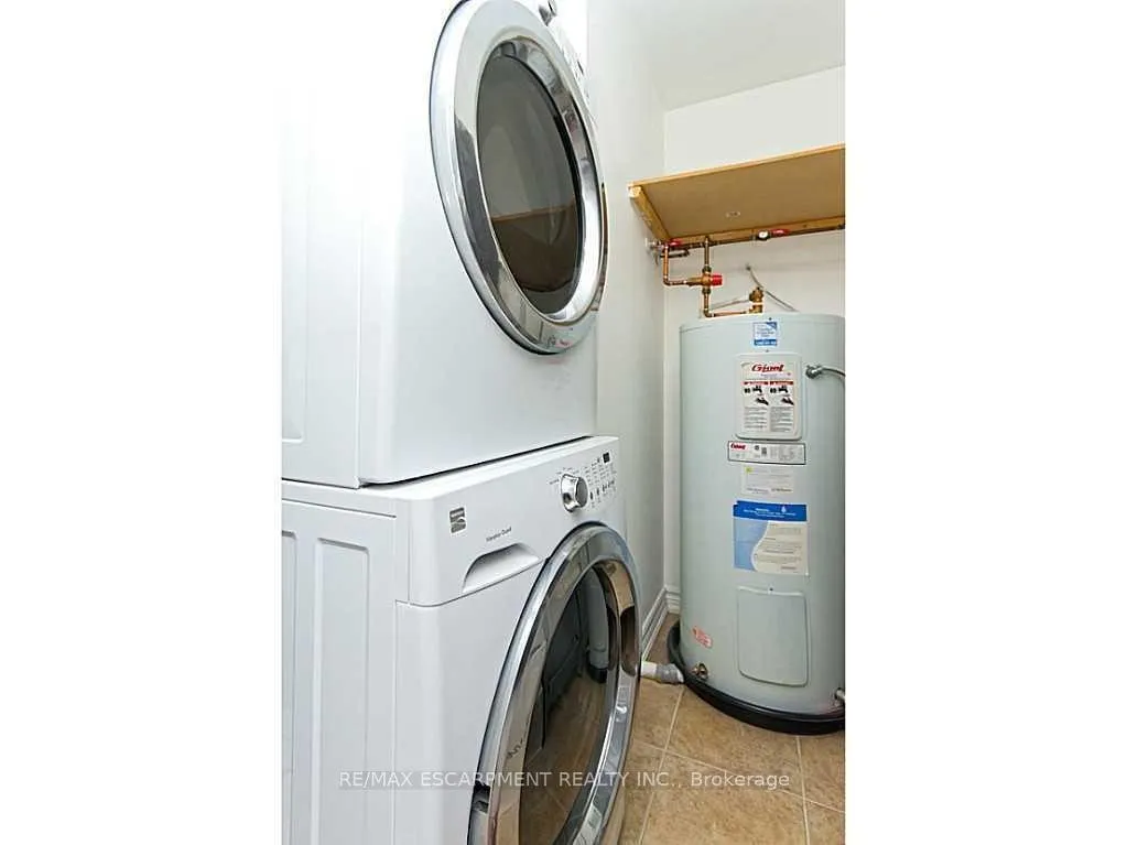 Photo 16 of Unit 401, 5070 Fairview Street, Burlington, Appleby — HOMEH
