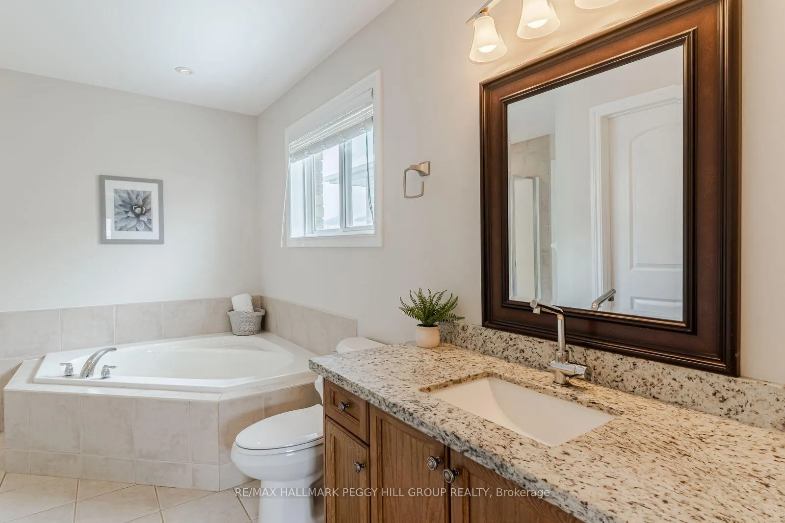 Photo 7 of 39 Mike Hart Drive, Essa, Angus — HOMEH