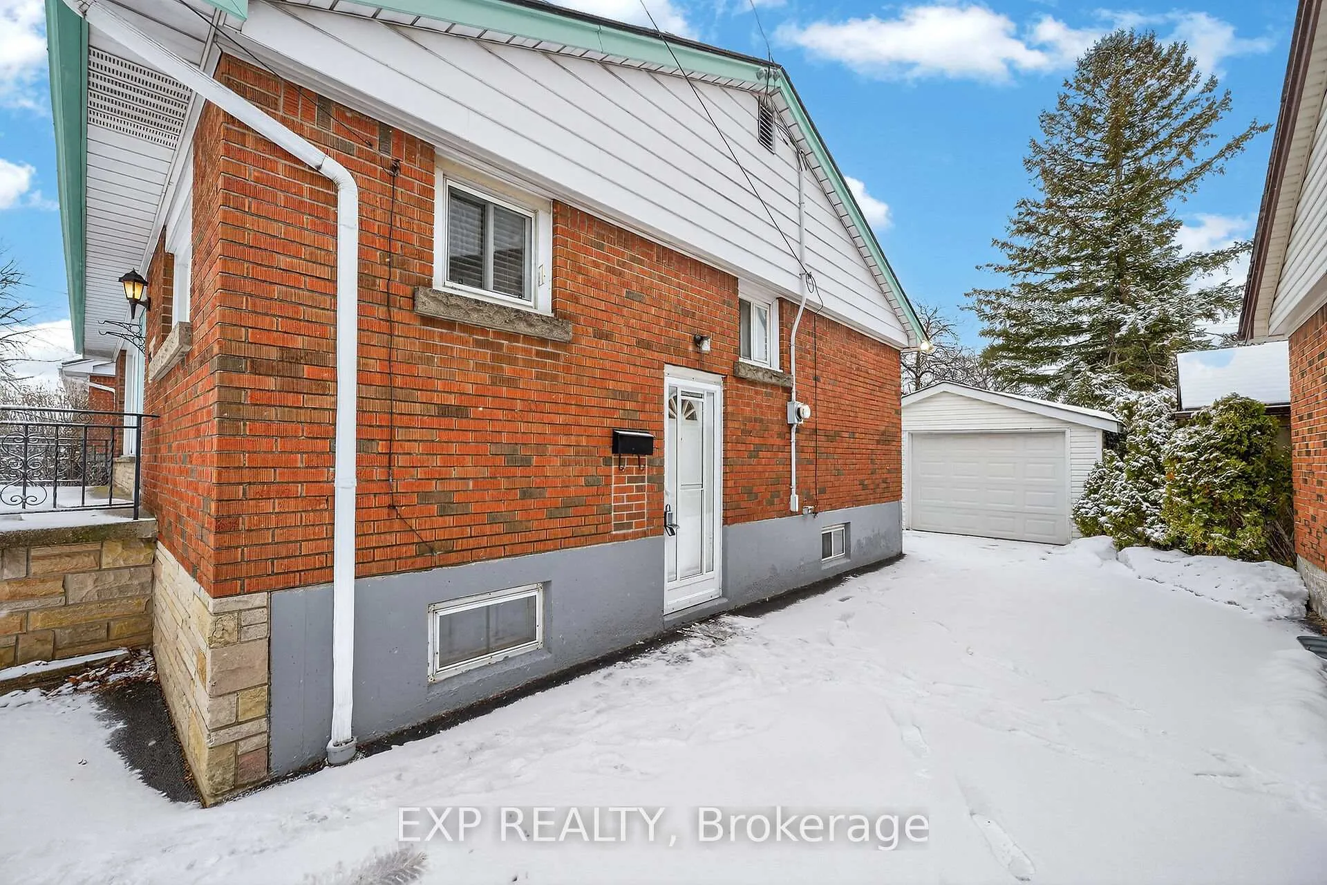 Photo 32 of 126 West 4th Street, Hamilton, Bonnington — HOMEH