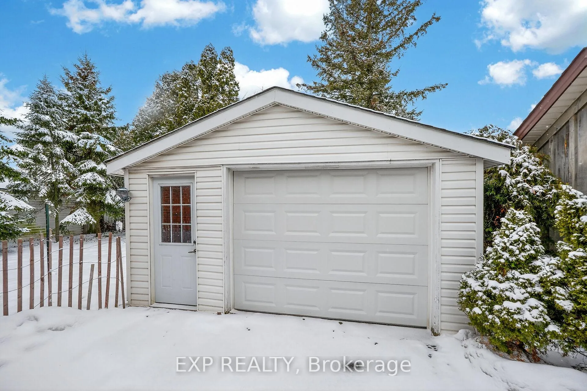 Photo 35 of 126 West 4th Street, Hamilton, Bonnington — HOMEH