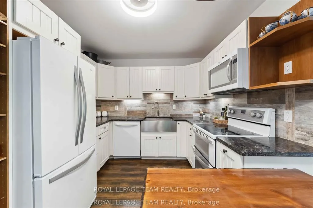 Photo 8 of 2353 Georgina Drive, Ottawa, Whitehaven — HOMEH