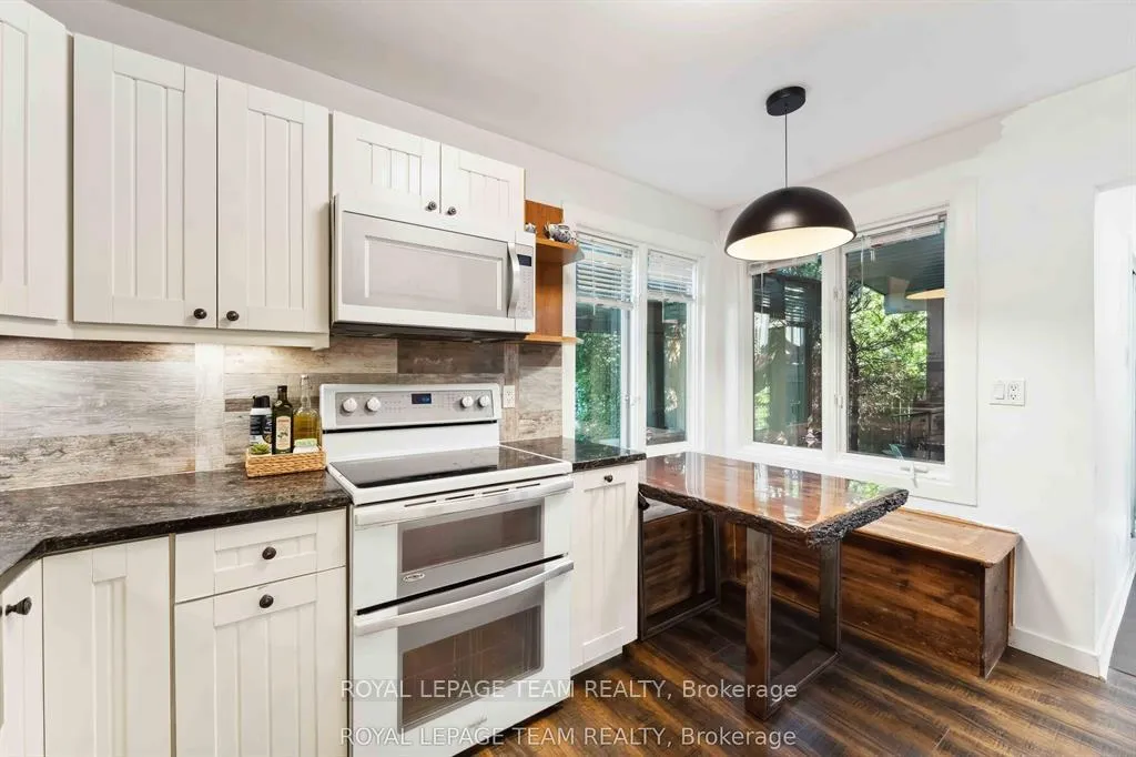 Photo 9 of 2353 Georgina Drive, Ottawa, Whitehaven — HOMEH