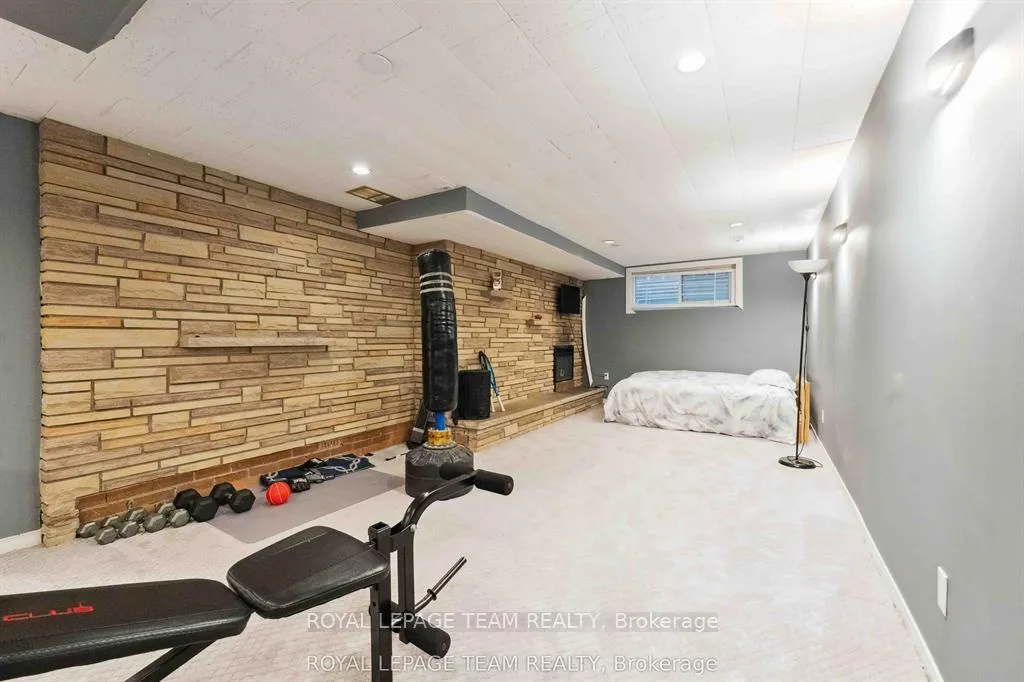 Photo 18 of 2353 Georgina Drive, Ottawa, Whitehaven — HOMEH
