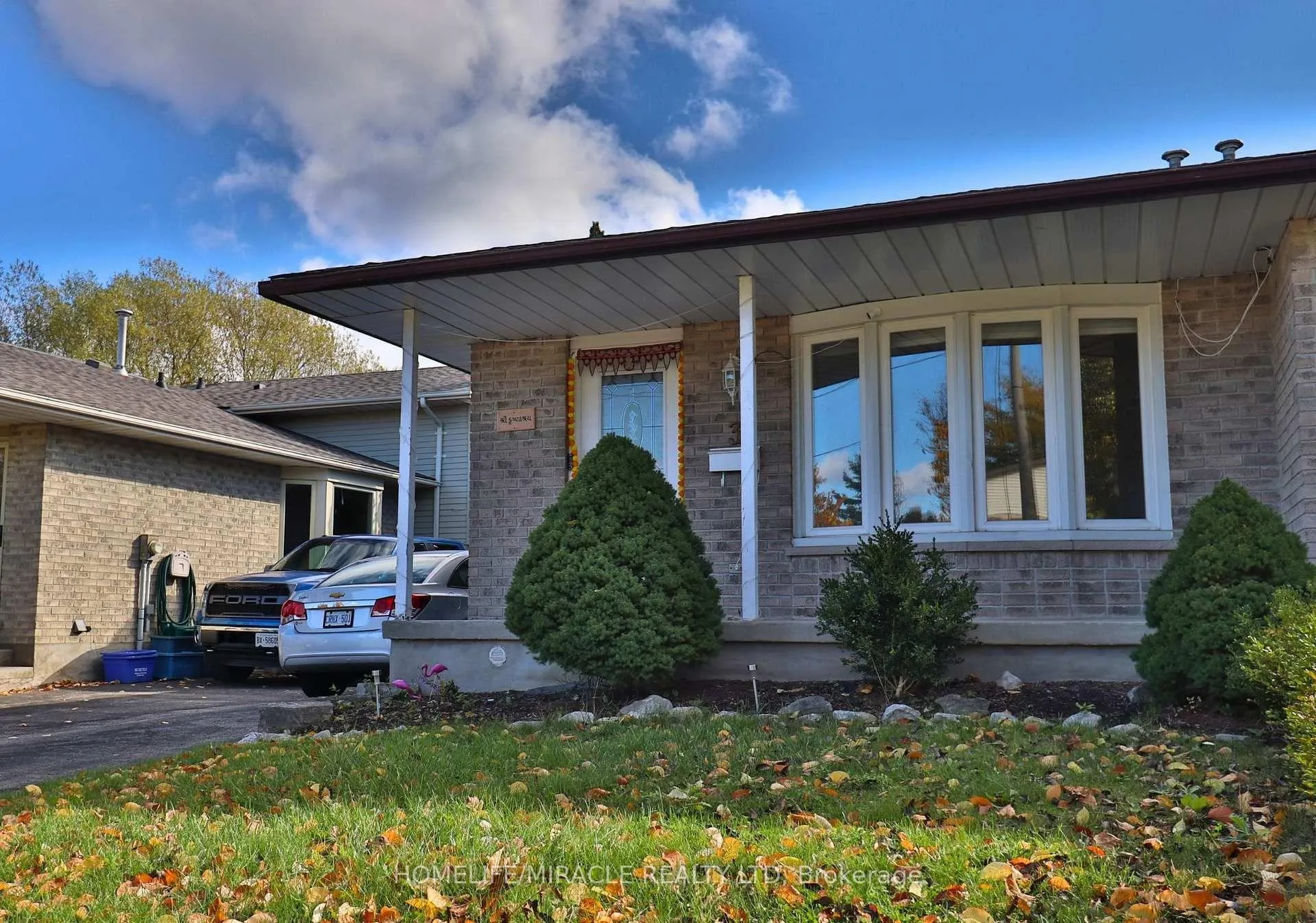 Photo 1 of 3 Caprice Court, Kitchener, Victoria Hills — HOMEH