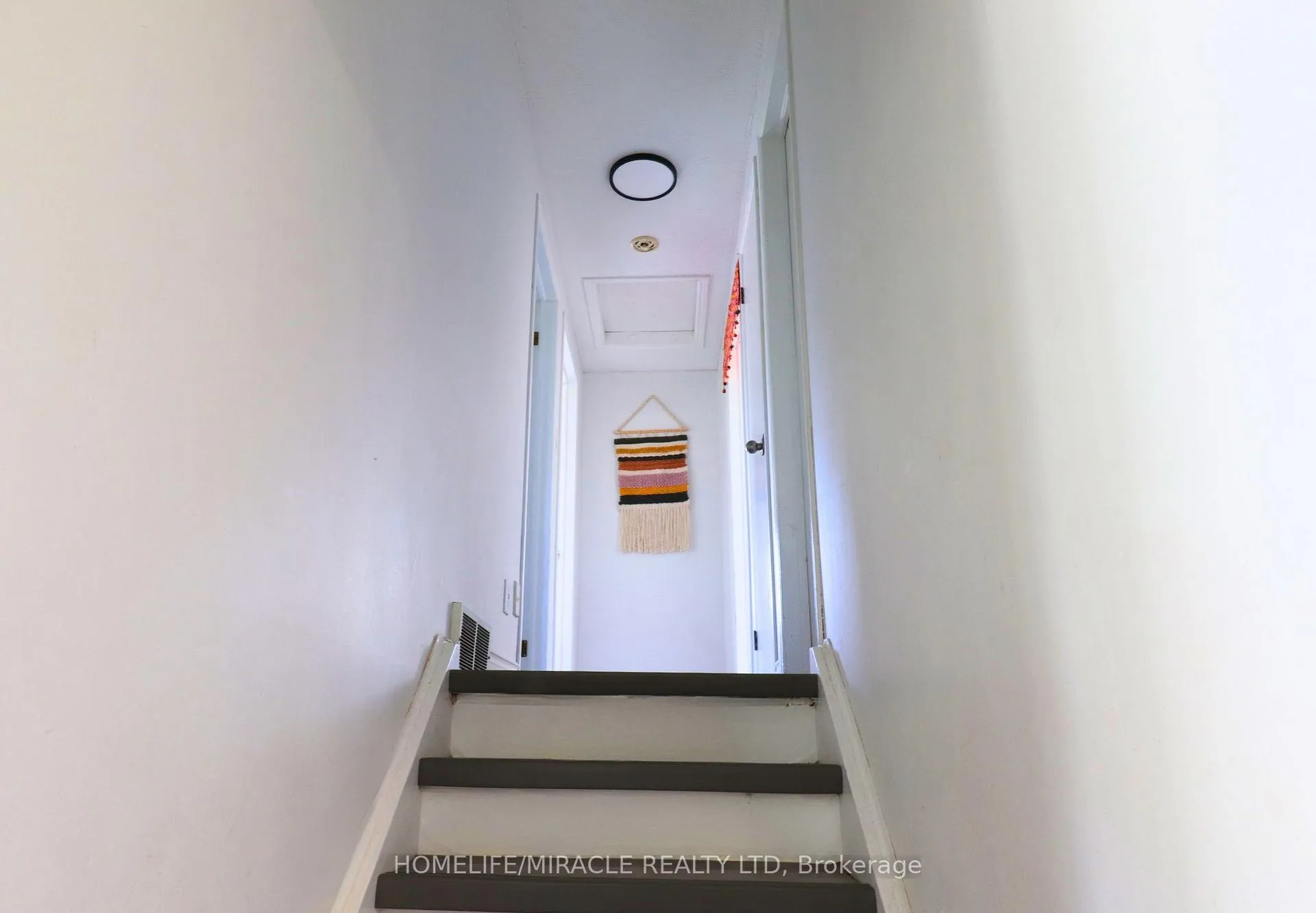 Photo 18 of 3 Caprice Court, Kitchener, Victoria Hills — HOMEH