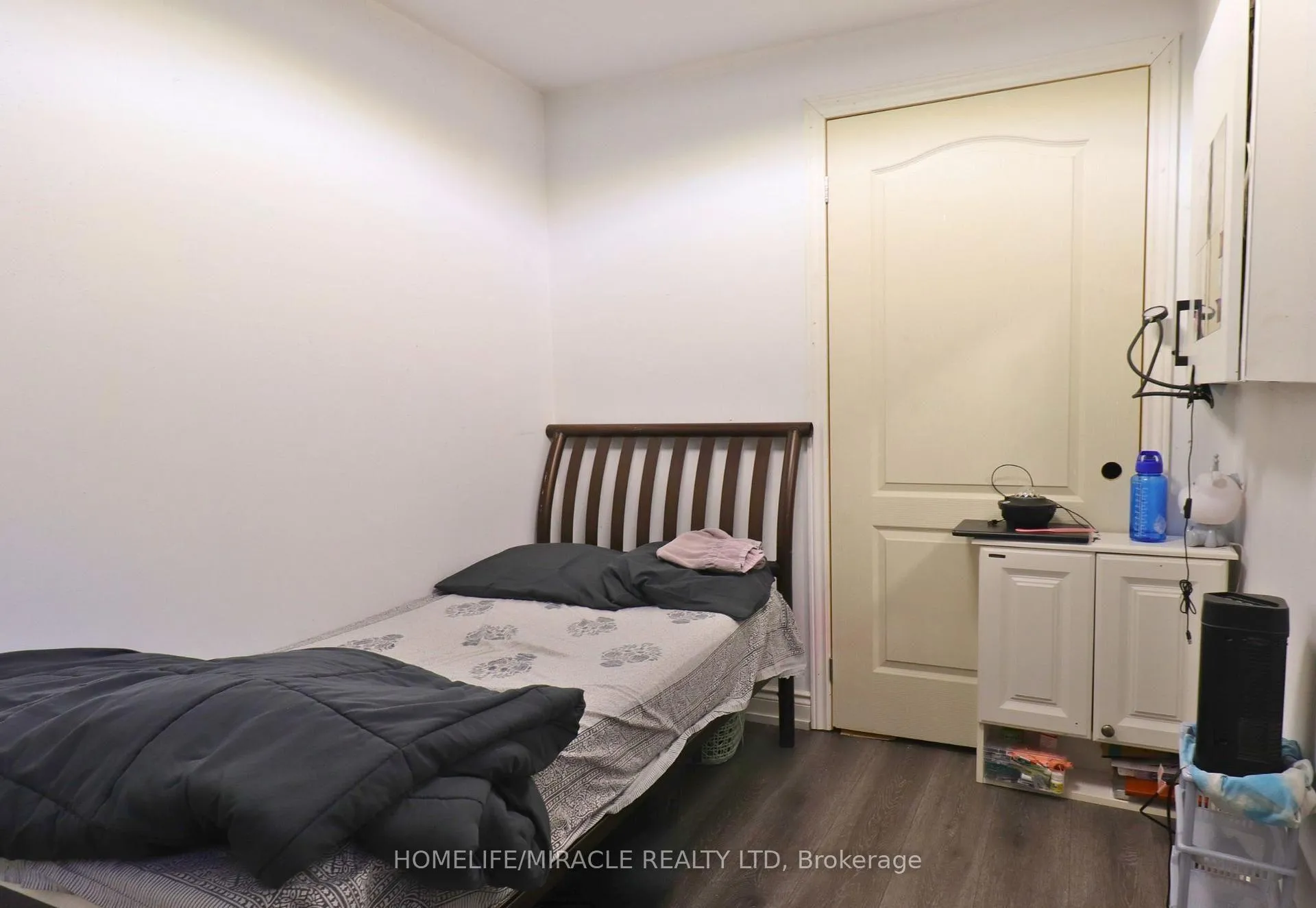 Photo 35 of 3 Caprice Court, Kitchener, Victoria Hills — HOMEH