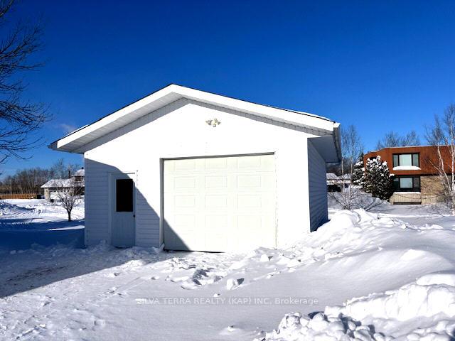 Photo 4 of 6 Champlain Crescent, Kapuskasing — HOMEH