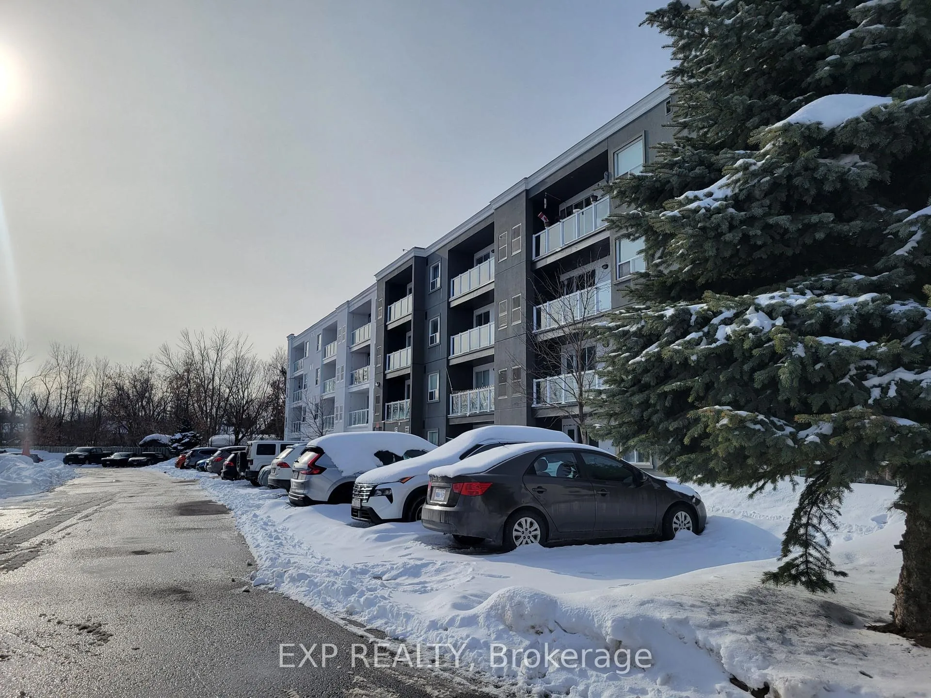Photo 4 of Unit 306, 95 Barrie Road, Orillia — HOMEH