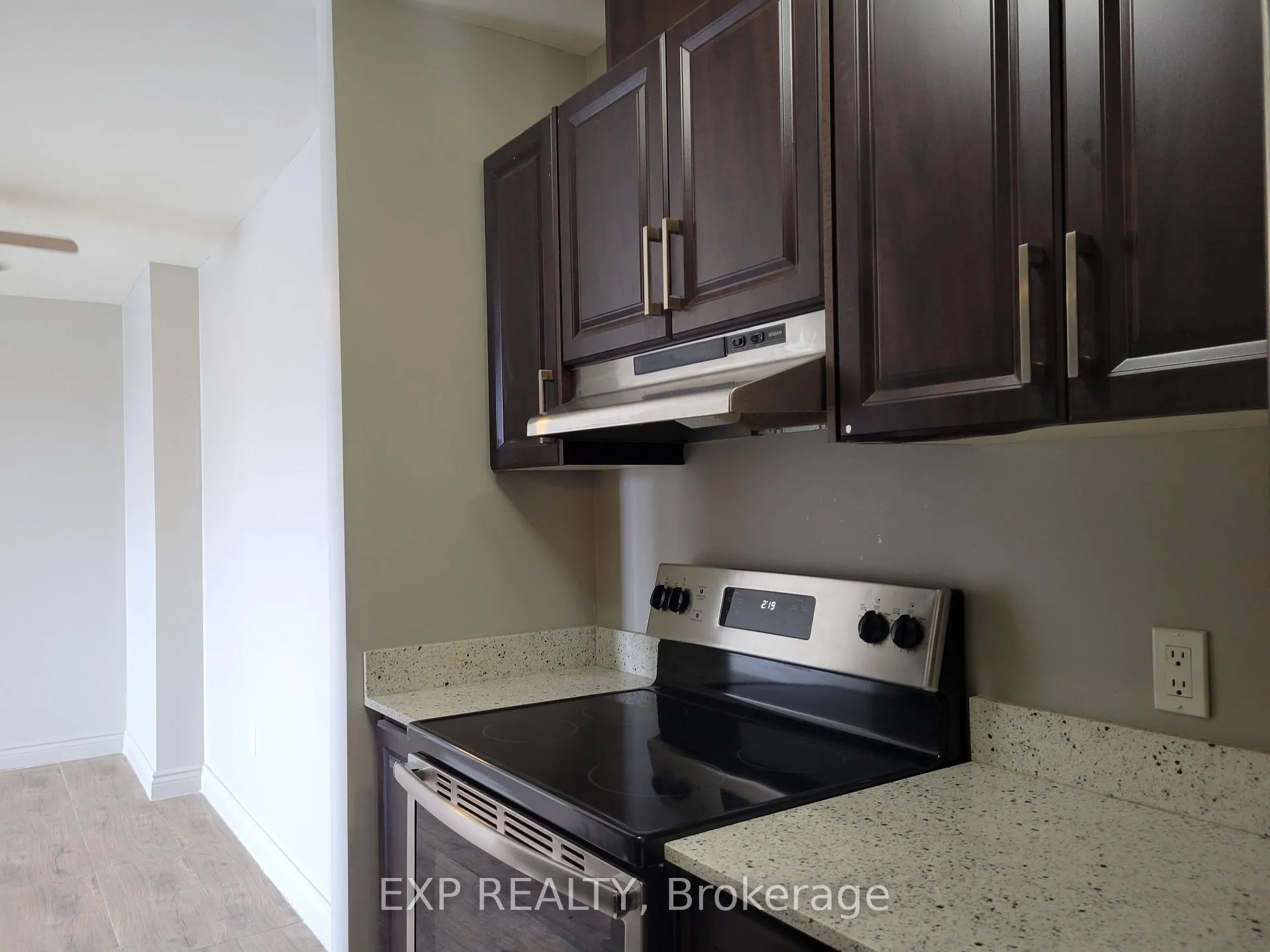 Photo 7 of Unit 306, 95 Barrie Road, Orillia — HOMEH