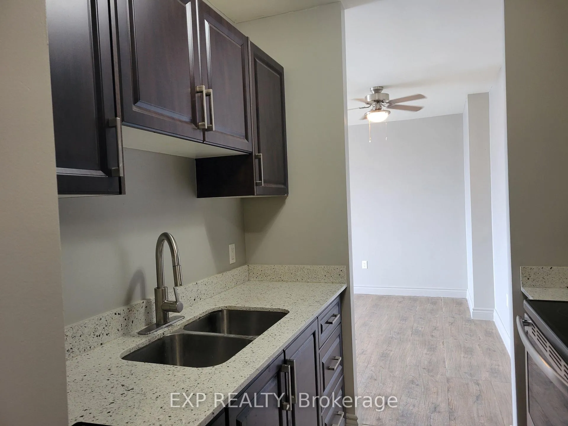 Photo 9 of Unit 306, 95 Barrie Road, Orillia — HOMEH