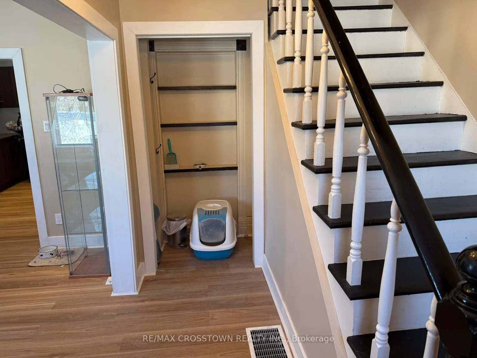 Photo 9 of 112 Arthur Street, Powassan, Trout Creek — HOMEH
