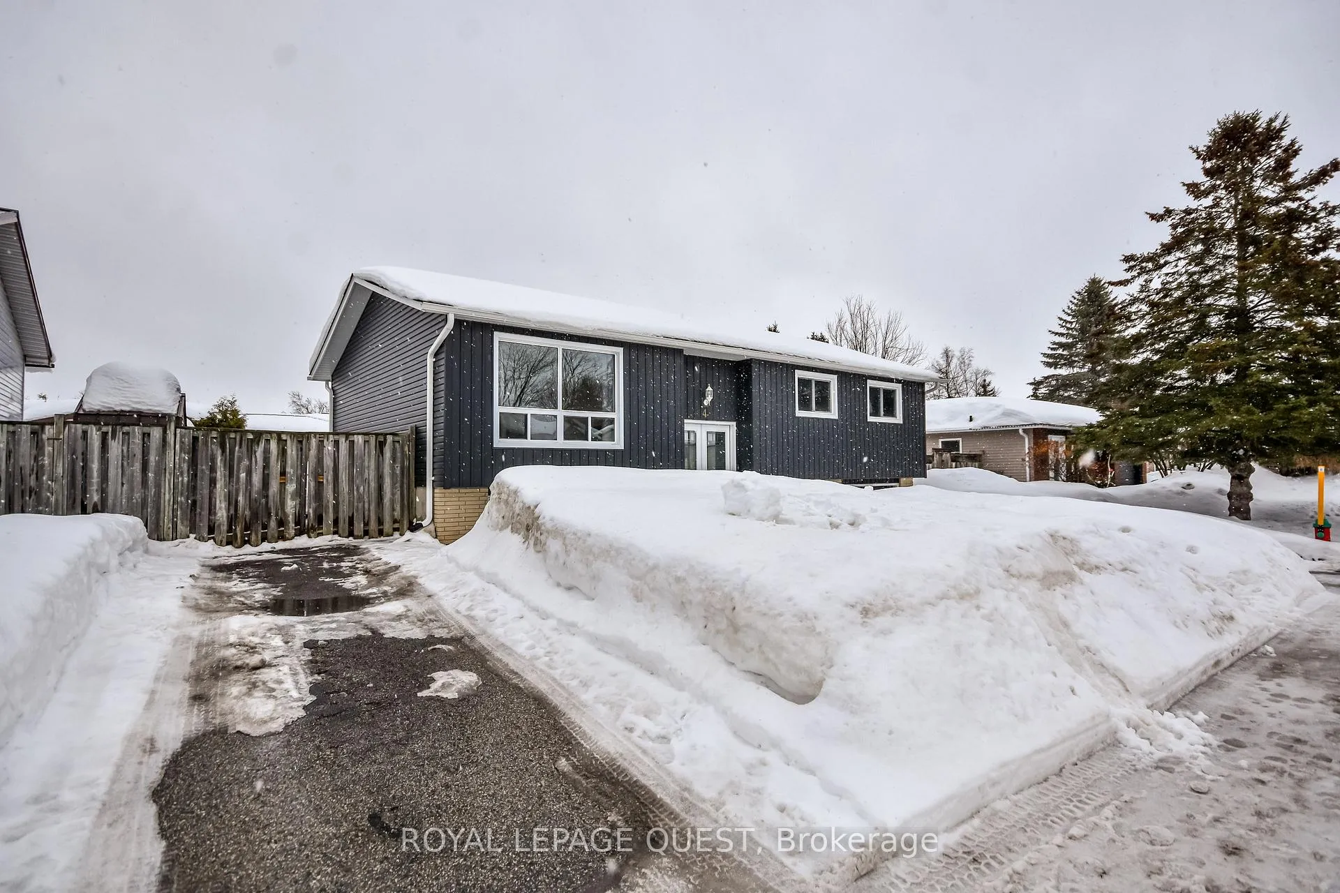 Photo 4 of 4 Andrea Crescent, Orillia — HOMEH