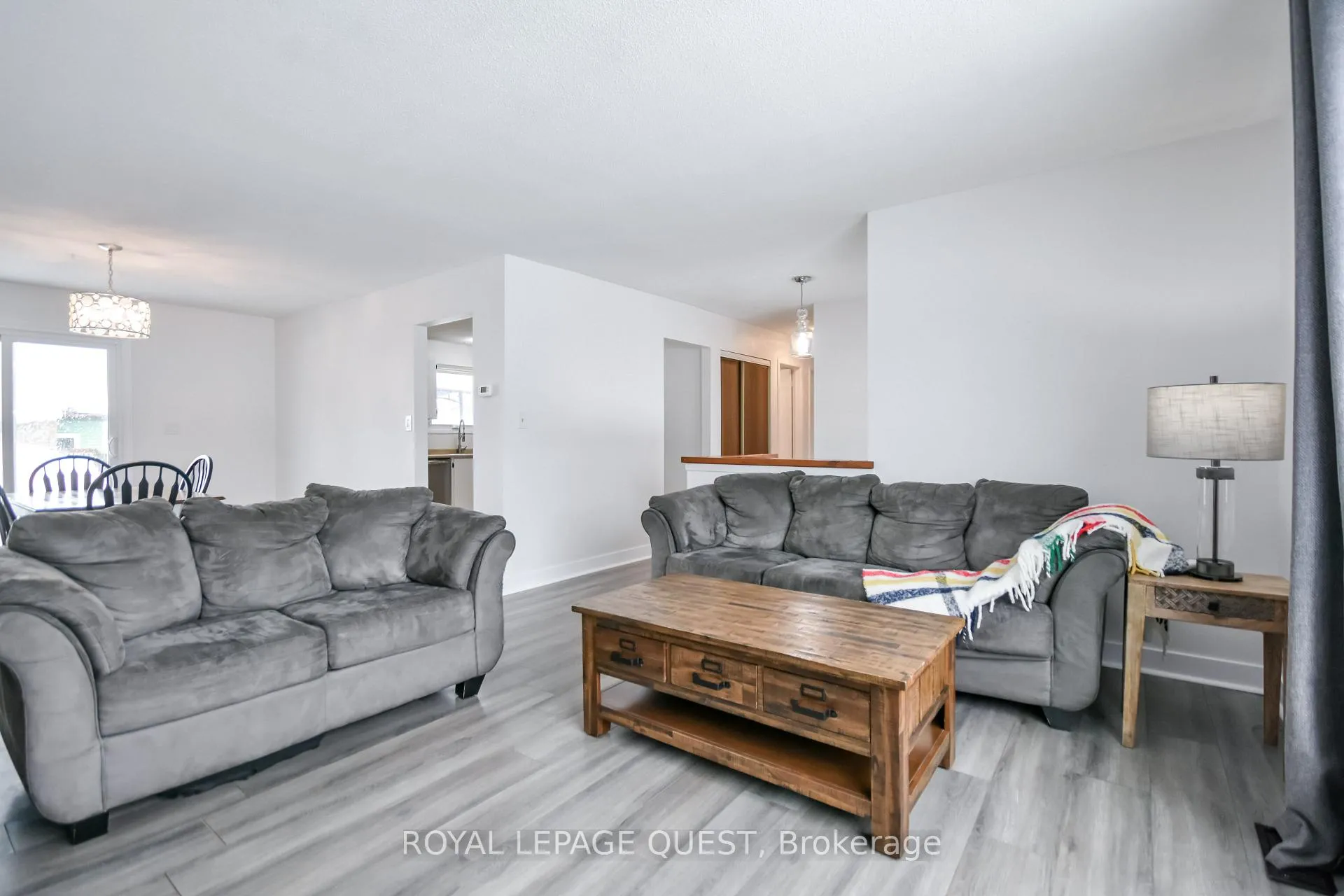 Photo 6 of 4 Andrea Crescent, Orillia — HOMEH