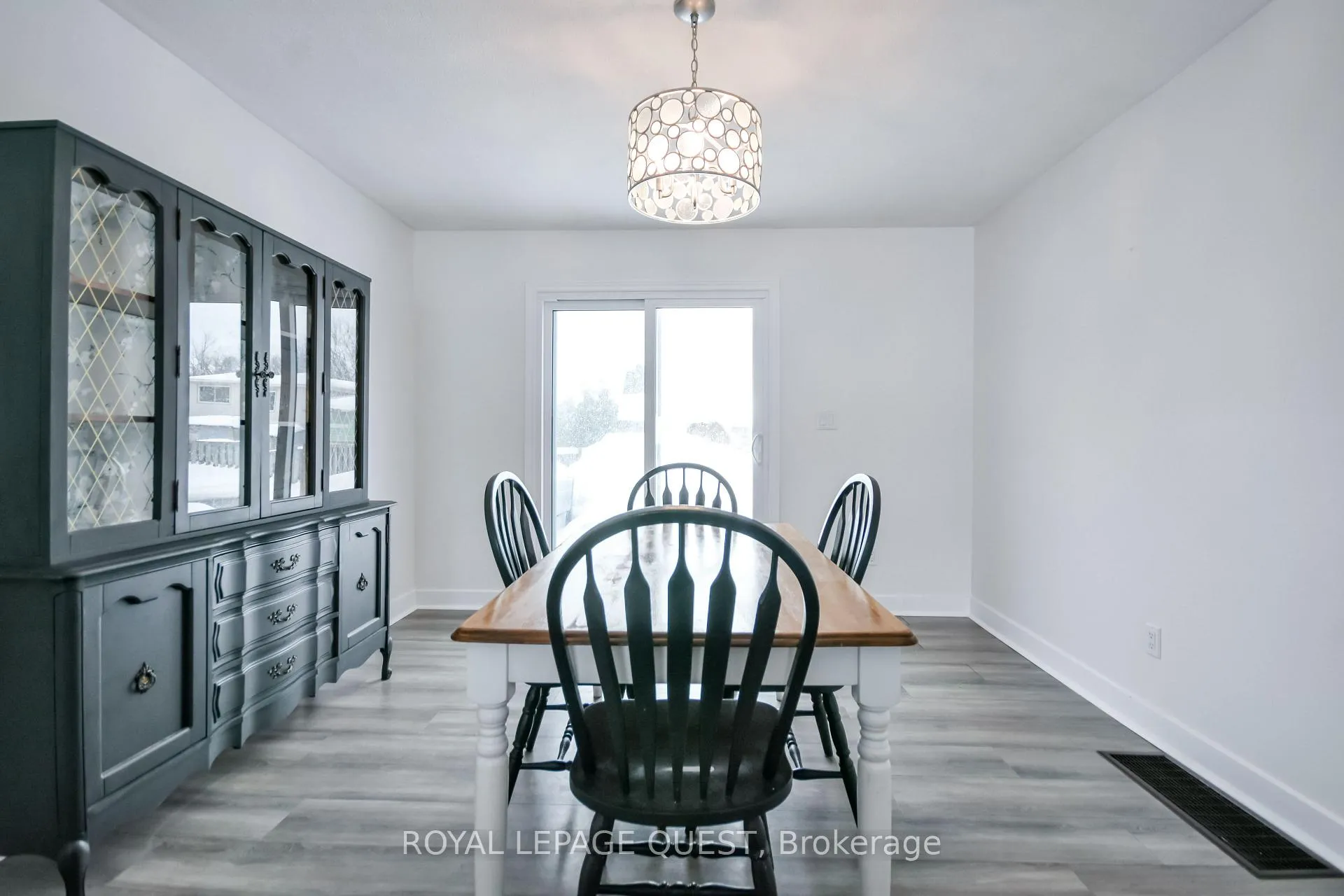 Photo 9 of 4 Andrea Crescent, Orillia — HOMEH
