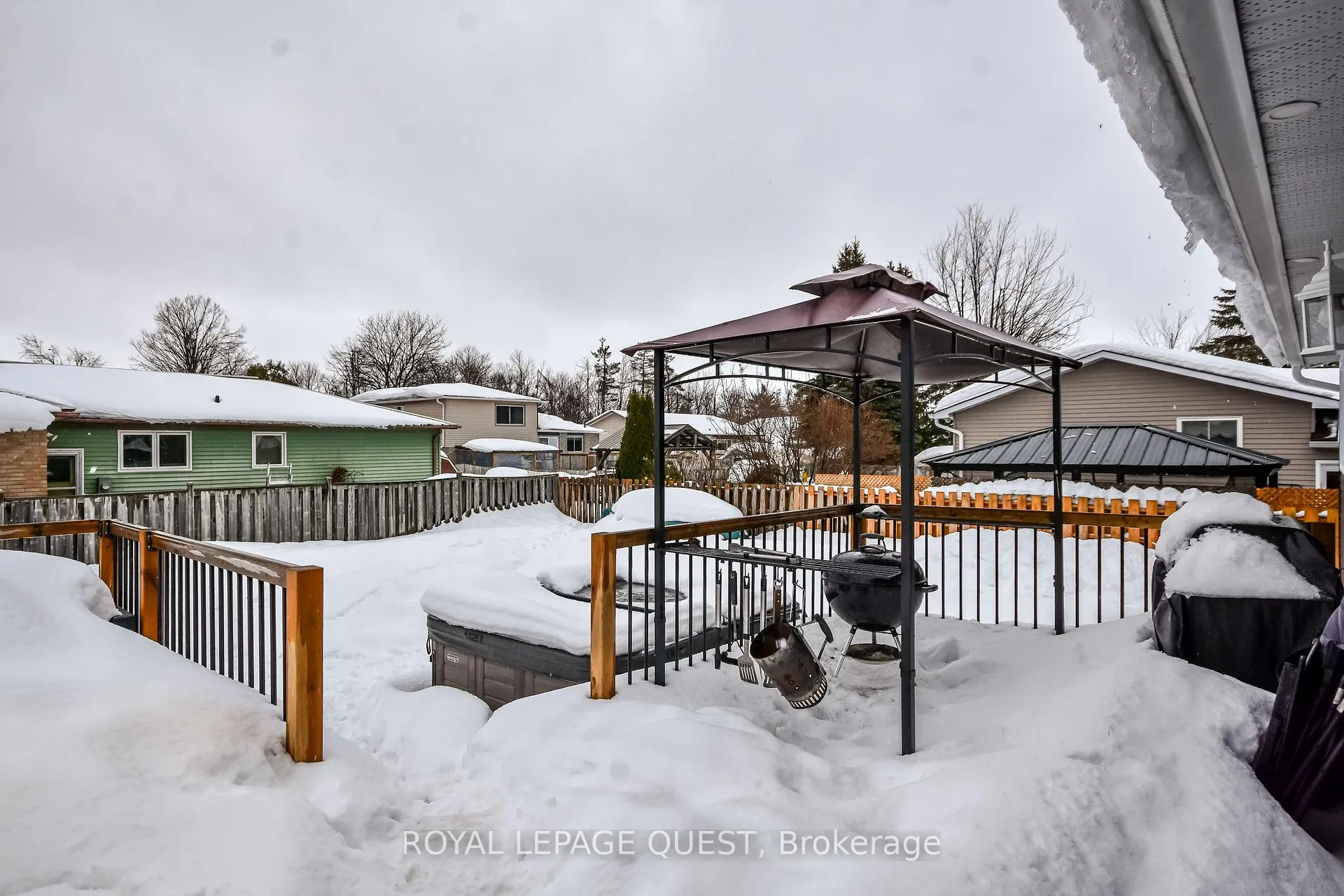 Photo 26 of 4 Andrea Crescent, Orillia — HOMEH