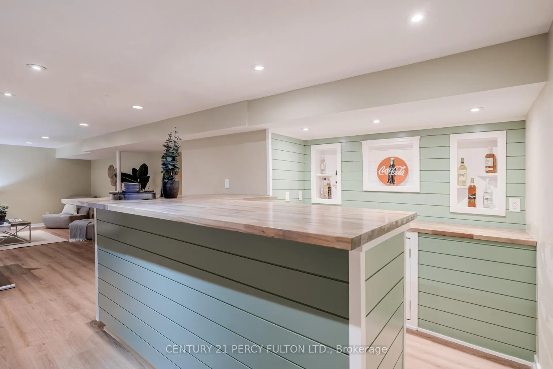Photo 42 of 50 Angus Drive, Ajax, Central — HOMEH