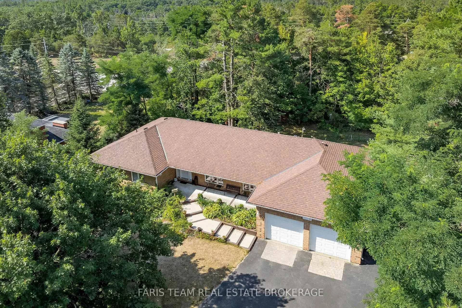 Photo 2 of 21 Forest Hill Drive, Springwater, Midhurst — HOMEH