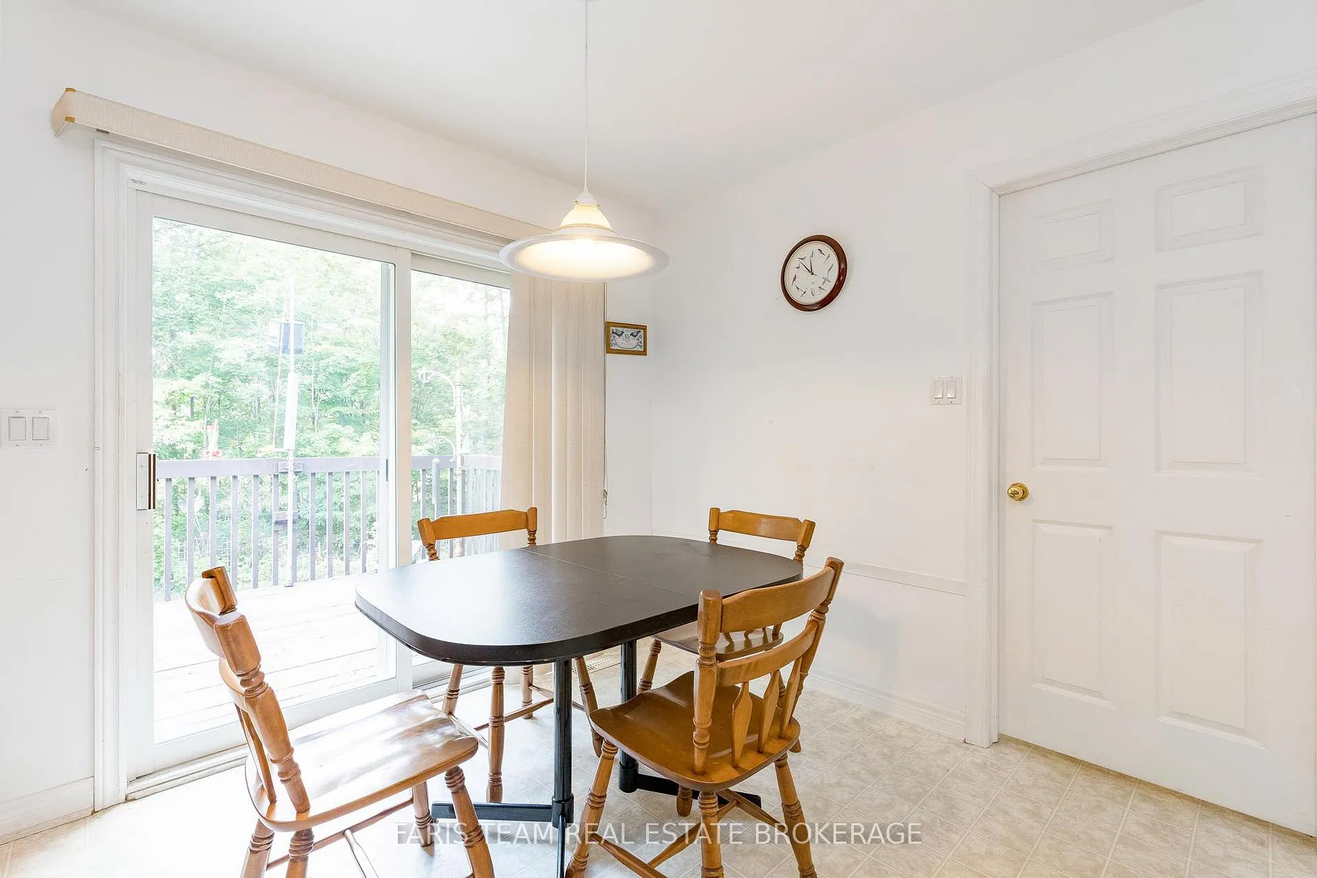 Photo 9 of 21 Forest Hill Drive, Springwater, Midhurst — HOMEH